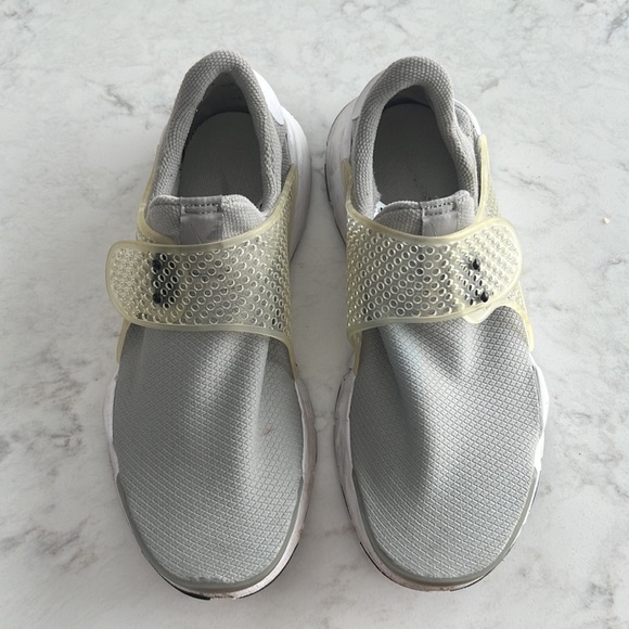 Nike sneakers - Picture 2 of 4